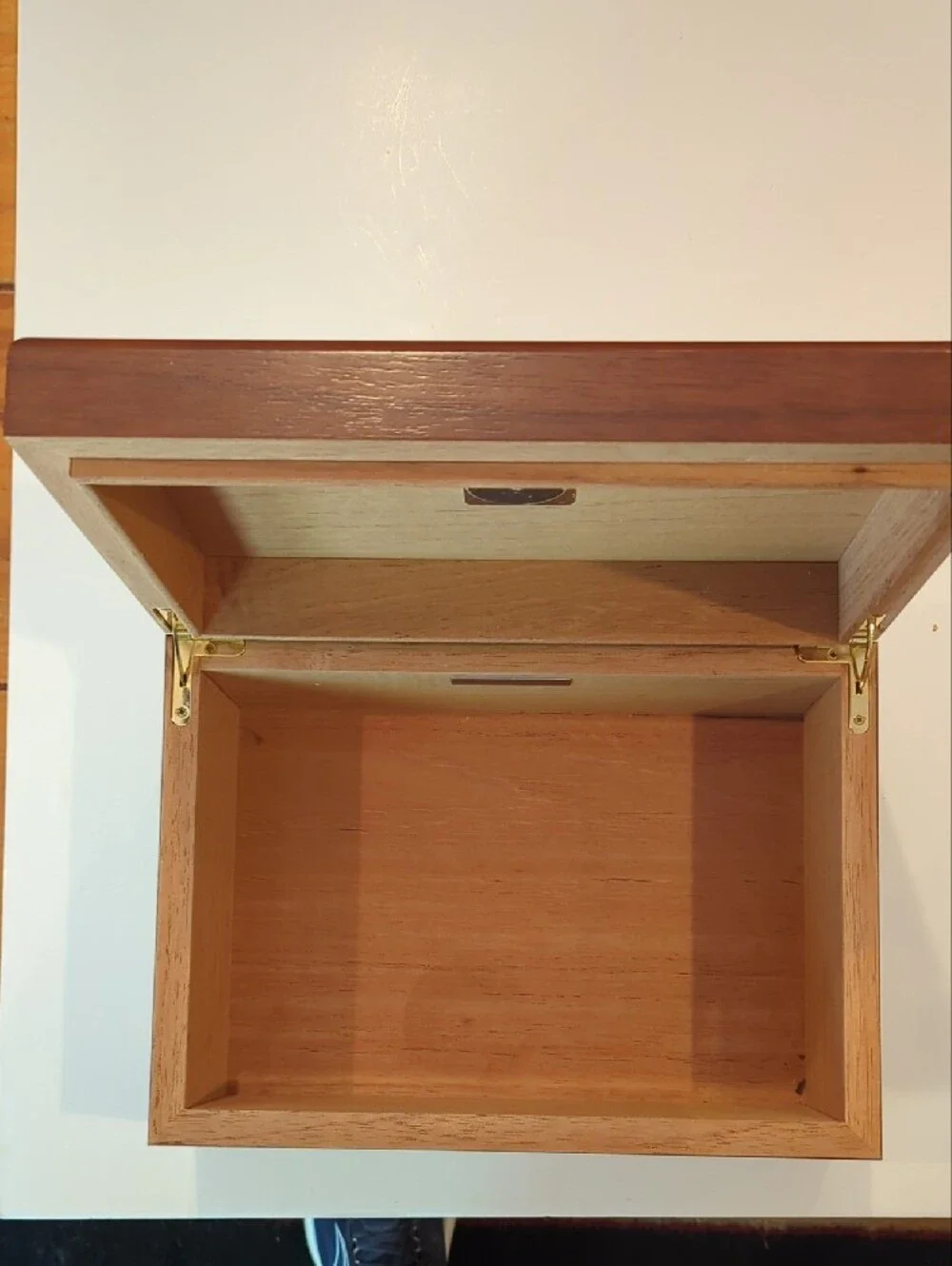 Wooden Cigar Humidor Storage Box - Brown Decorative Organizer